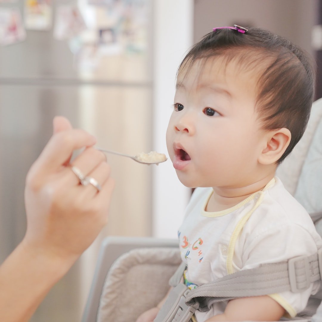 Introducing Solid Foods to Your Baby: A Delicious Adventure! - BABYSE